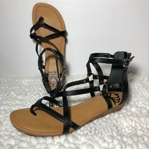 Fergalicious Black Strappy Sandals EUC SIZE 9